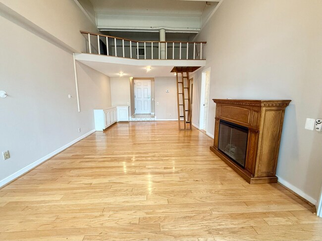 Photo - 3 N Christopher Columbus Blvd Unit 259