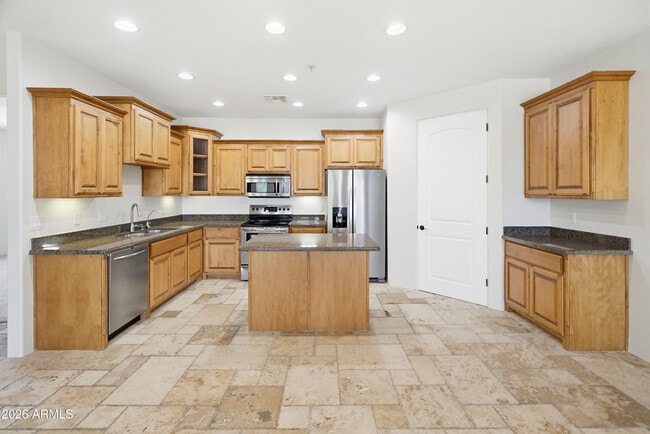 Building Photo - 12034 N Saguaro Blvd Unit 201