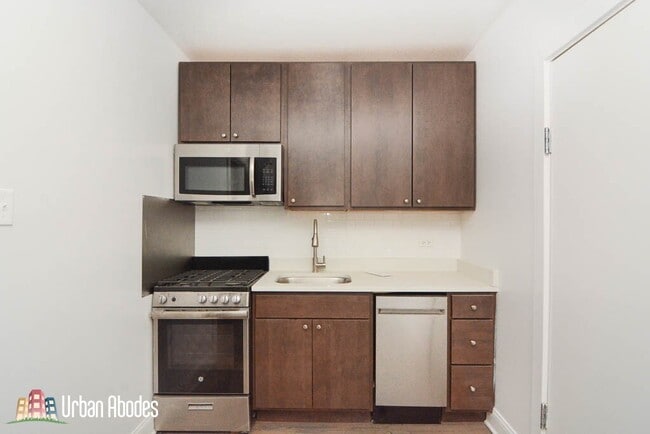 Photo - 2648 N Spaulding Ave Unit M07B