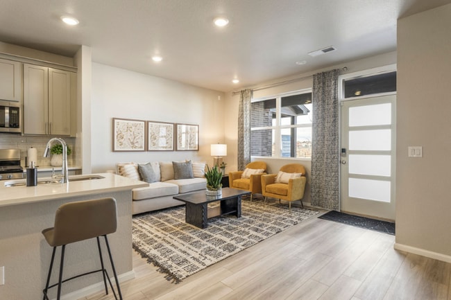 Photo - 750 N Rome St