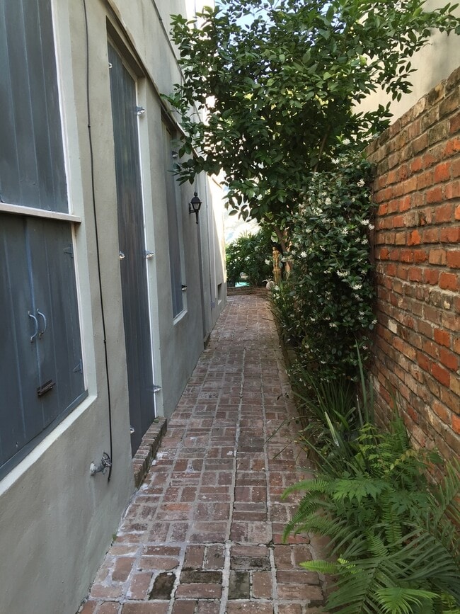 Photo - 1 BR / 1BA French Quarter Apt in Historic ...