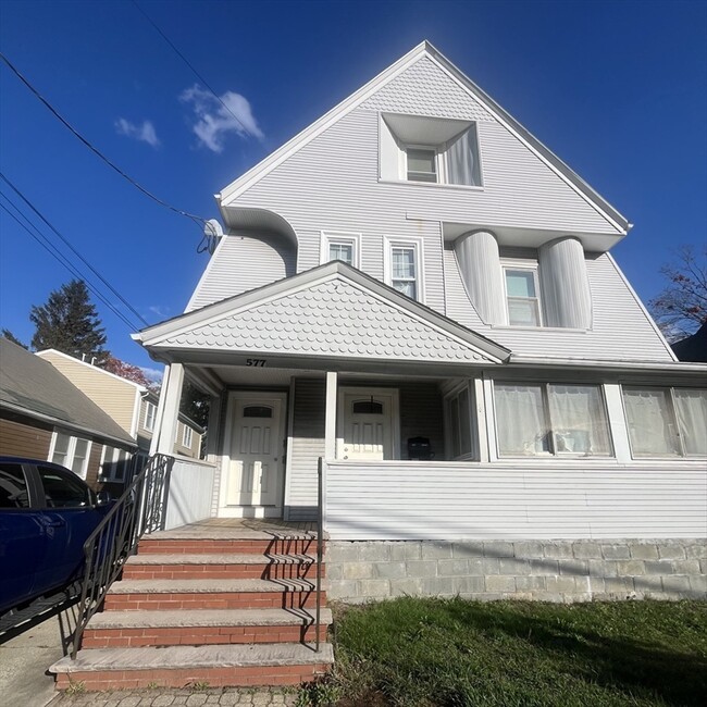 Building Photo - 577 Highland Ave Unit 3