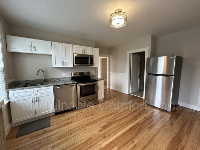 Building Photo - 76 Fairhaven Rd