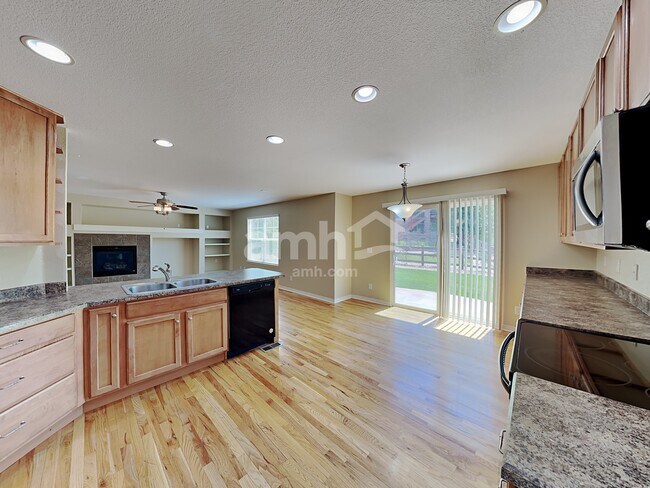 Photo - 25568 E Glasgow Pl