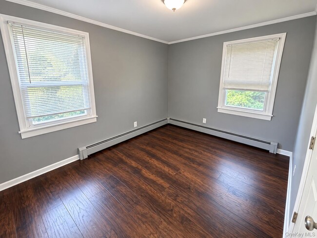 13 Spackenkill Rd