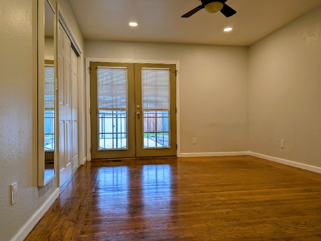 Photo - 3825 Union St