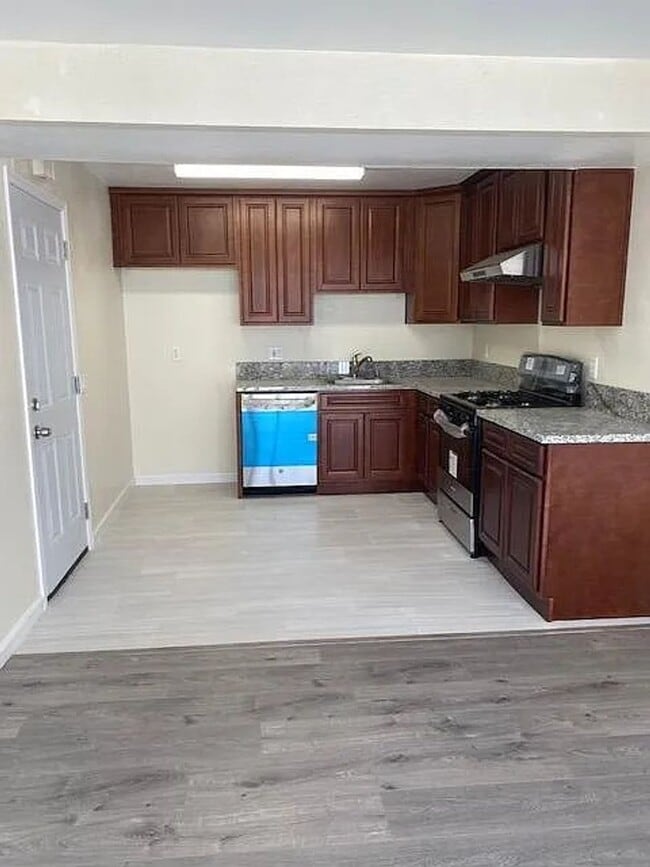 Photo - 4904 Summerwood