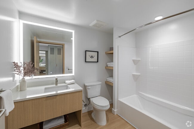 3BR, 2BA - 1,525SF - Bathroom