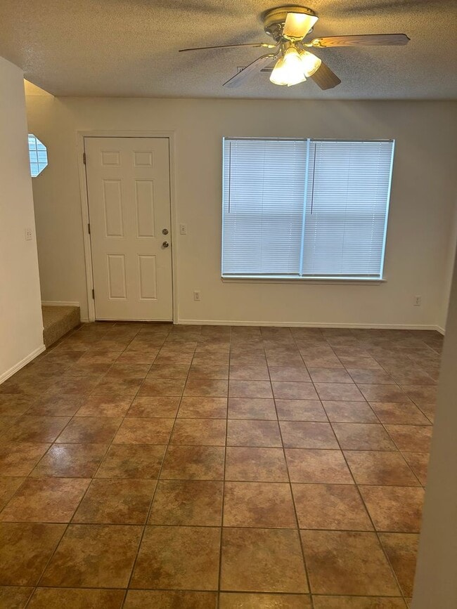 Photo - 1013 SE 5th St