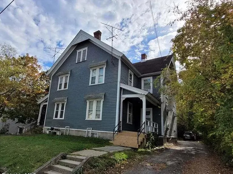 Photo - 90 Lincoln St Unit 92 Lincoln St