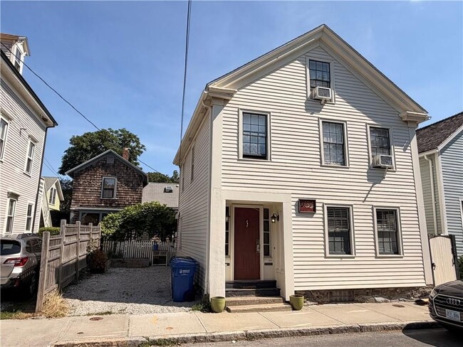 Photo - 25 Marsh St