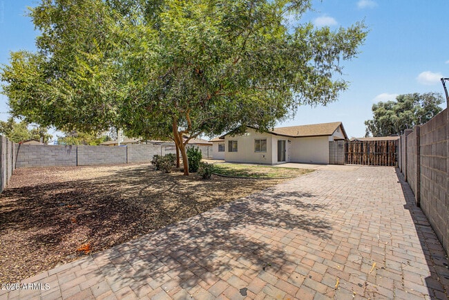 Photo - 2340 E Isabella Ave