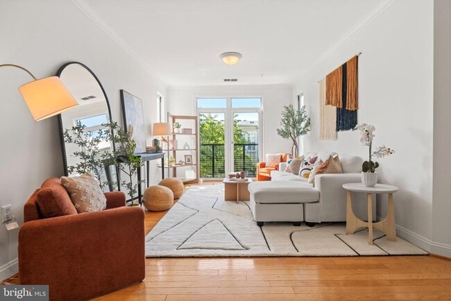 Building Photo - 1391 Pennsylvania Ave. SE Unit 408