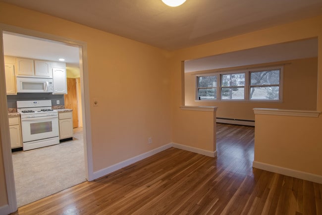 Dining room - 221 School St Unit L