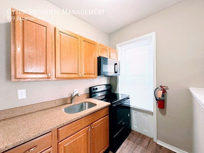 Photo - 939 Belmont Ave Unit 2
