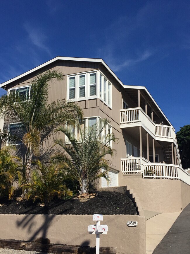 Photo - 2613 Calle Del Comercio Unit C