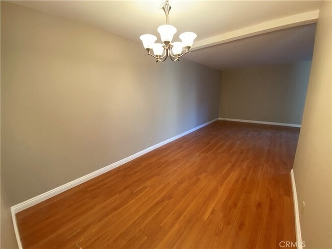 Photo - 20130 Village Green Dr