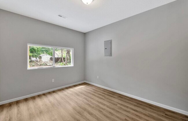 Photo - 649 S Pershing St