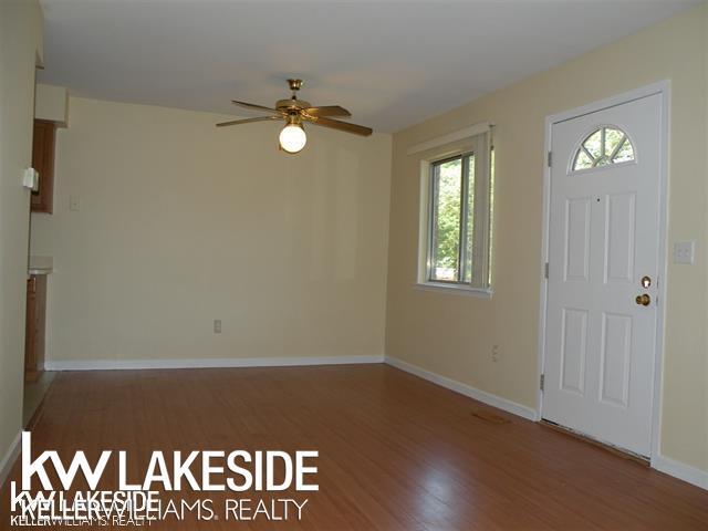 Photo - 2012 Orchard Crest St