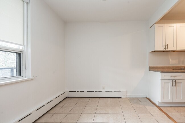 Photo - 27 Paxtonia Blvd Unit 203