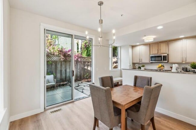Photo - 217 Roosevelt Terrace