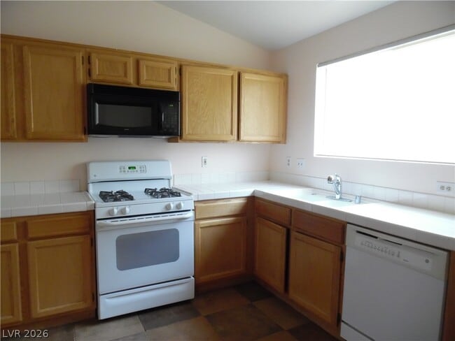 Photo - 701 Gullwing Ln
