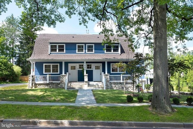 166 John St Unit 2