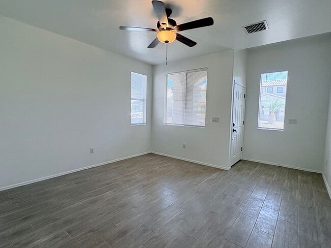 Photo - 4 bed/3bath in desirable Paseo Del Rio Community