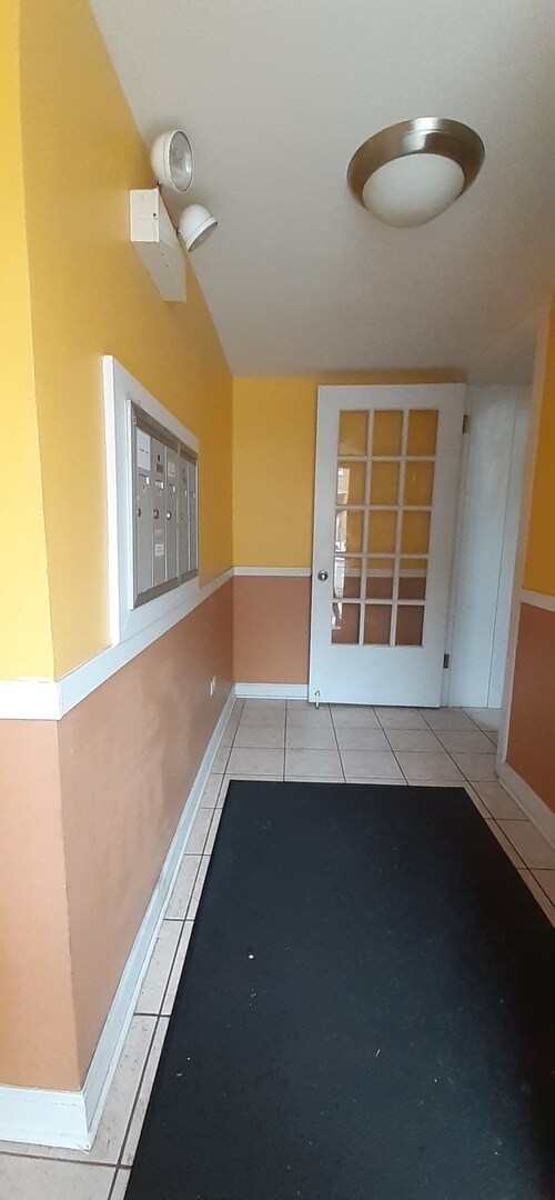 Photo - 3043 N Laramie Ave Unidad 2