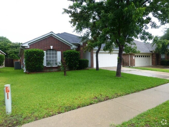 Building Photo - 1703 MacKenzie Ln Rental