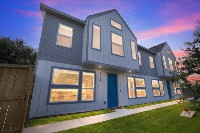 Building Photo - 3902 McKinley St Unit B room 1