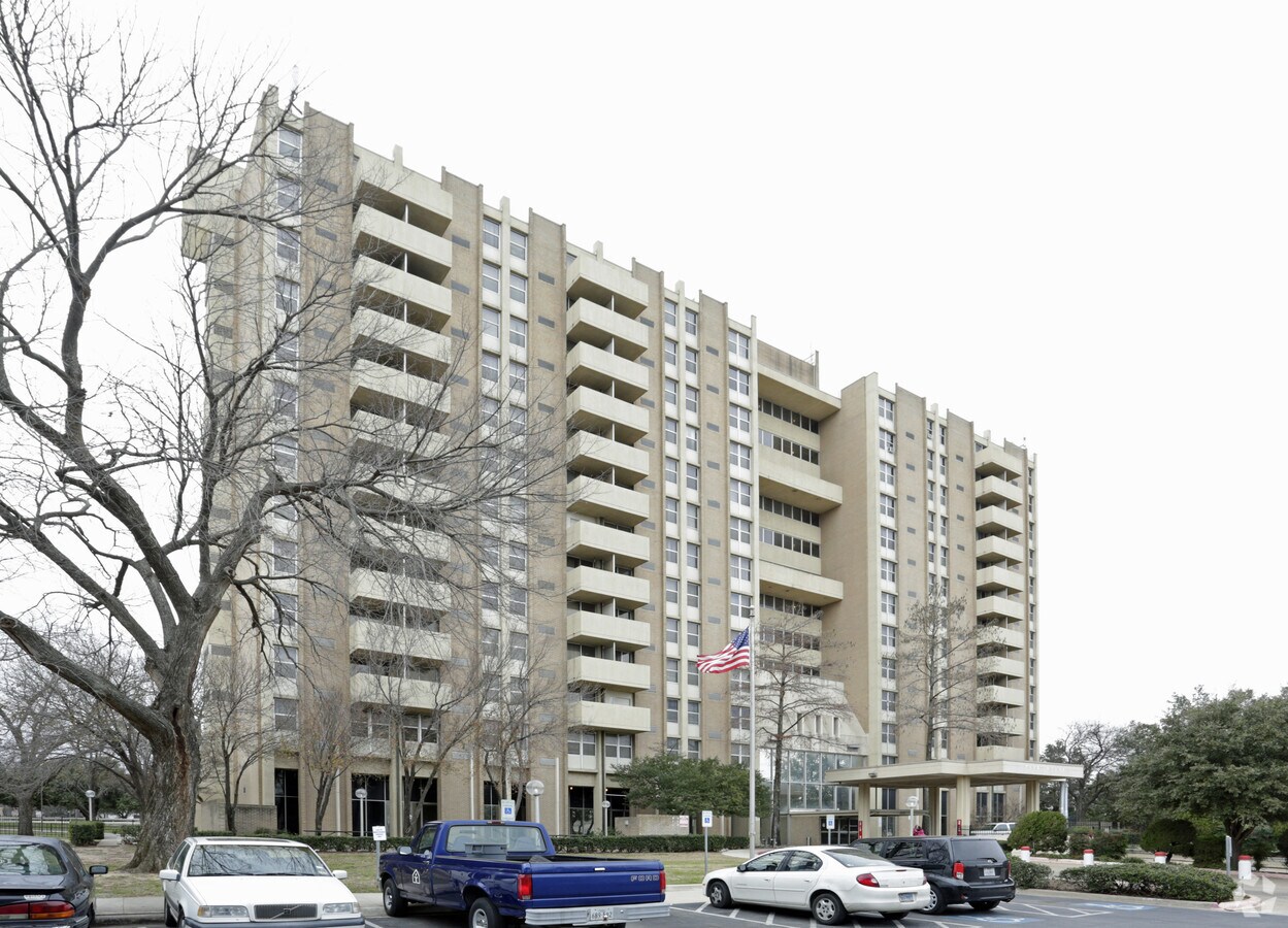 Photo - Park Manor