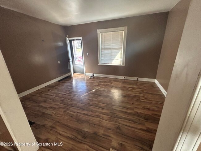 Photo - 945 Woodlawn St