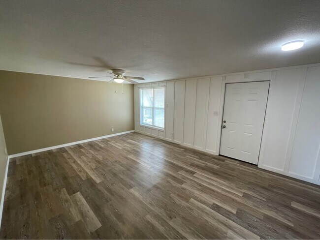 Photo - 136 Kimberling City Ctr Ln Unit 5