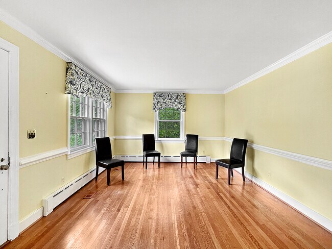 Sala de estar - 307 Indian Springs Rd