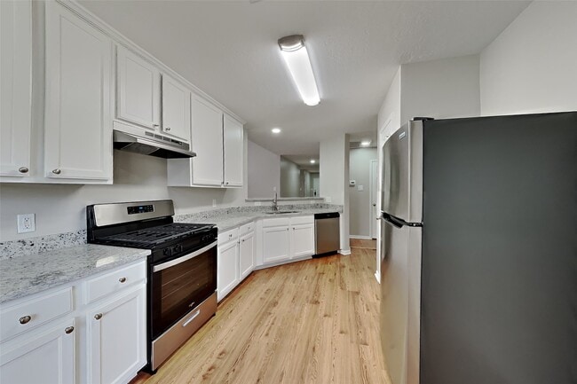 Photo - 26912 Castlecliff Ln