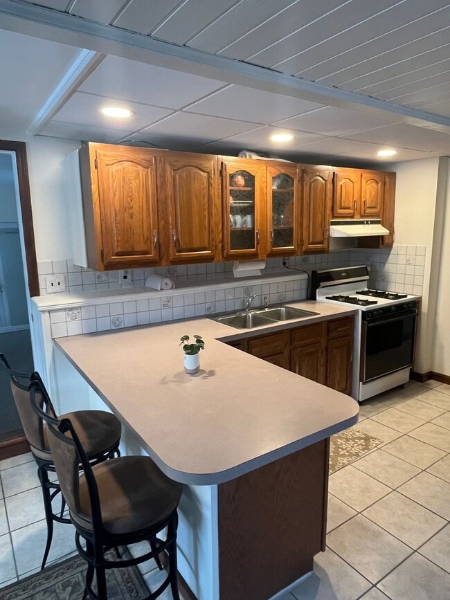 Building Photo - Lincoln Lane Unit A