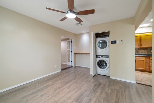 Building Photo - 5721 W Royal Palm Rd Unit Casita Rental