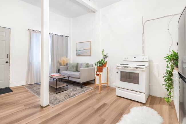 Photo - 1496 Drouillard Rd