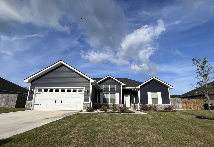 486 Thorp Circle