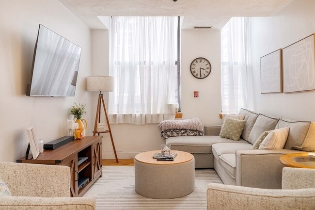 Building Photo - 188 North St Unit 22