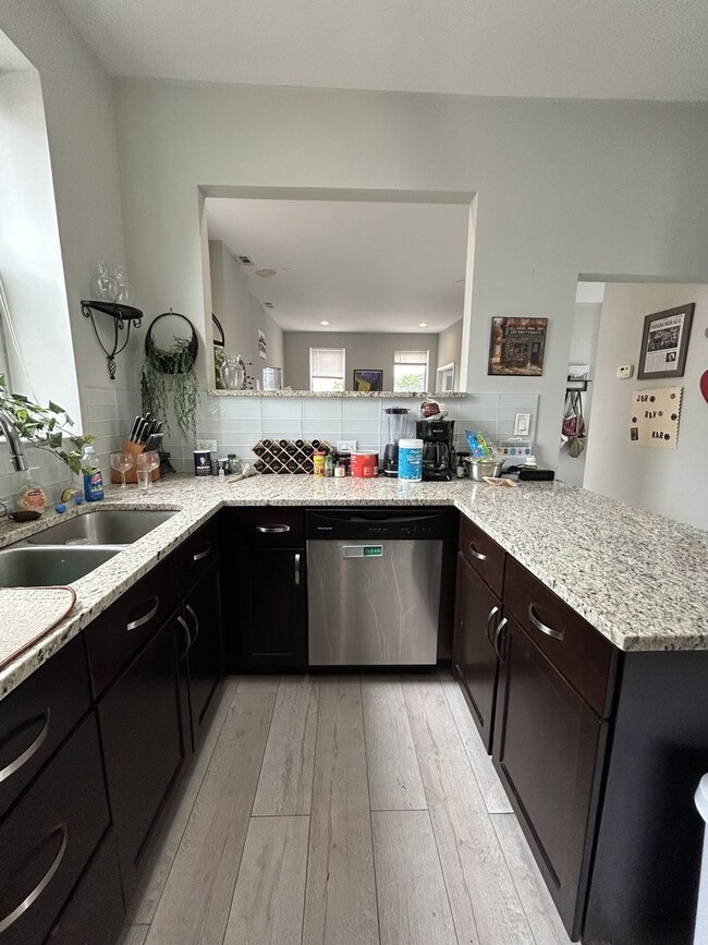 Photo - 2246 W Belden Ave Unit 3F,