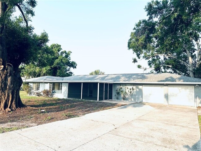 Photo - 4634 McIntosh Rd