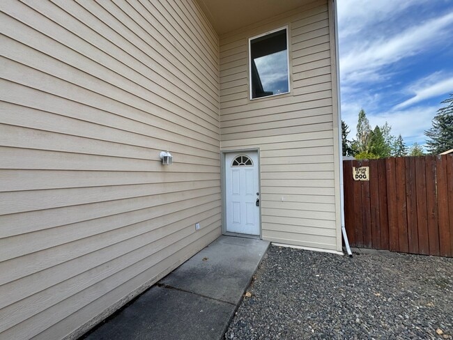 Photo - 943-945 99th St E Unit 945