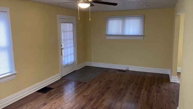 Photo - 908 Watervliet Ave