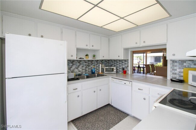 Photo - 239 Palm Dr Unidad 2