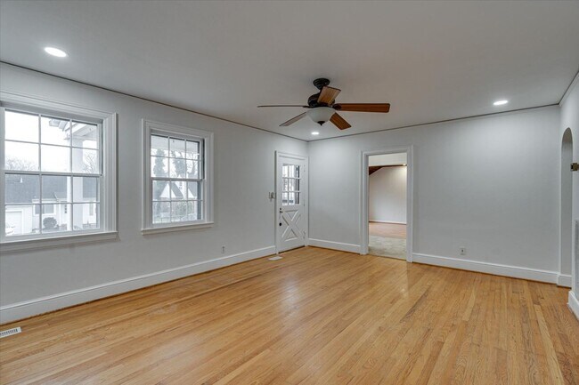 Photo - Charming East Ridge Rental – Spacious Yard, Updated Features & Pet-Friendly Living!