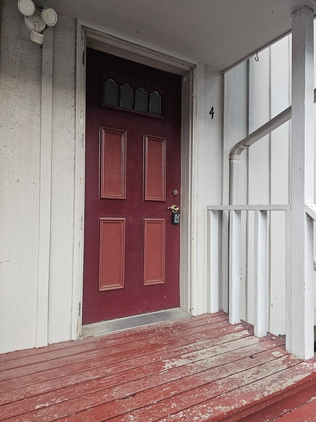Photo - 138 N Agency St Unit 4