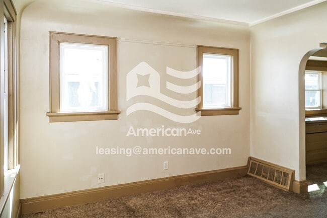 4037#4101 Lower West Fairmount Avenue, 53209; #730423 - 730423