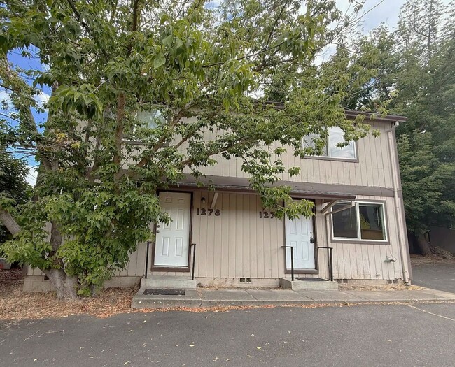 Building Photo - Quincy St Triplex Unit 1276